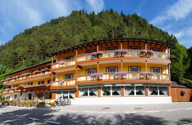 Hotel Zanon Ziano di Fiemme Zewnętrze zdjęcie